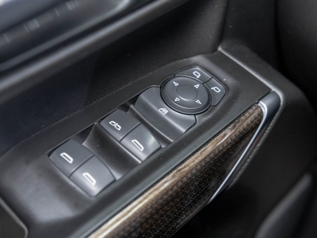 2020 Chevrolet Silverado 1500 in St-Jérôme, Quebec - 28 - w1024h768px