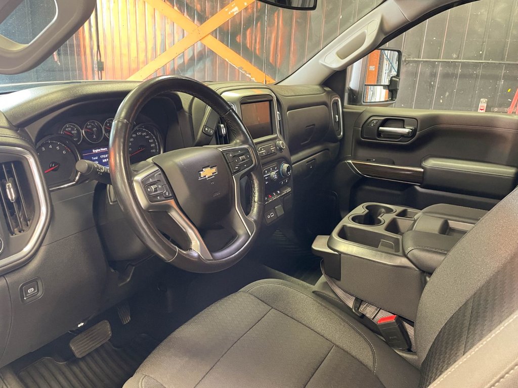 2020 Chevrolet Silverado 1500 in St-Jérôme, Quebec - 10 - w1024h768px