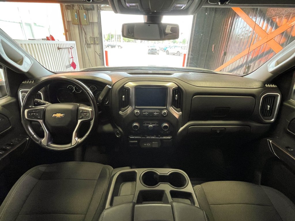 2020 Chevrolet Silverado 1500 in St-Jérôme, Quebec - 4 - w1024h768px