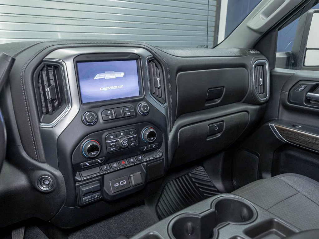 2020 Chevrolet Silverado 1500 in St-Jérôme, Quebec - 20 - w1024h768px