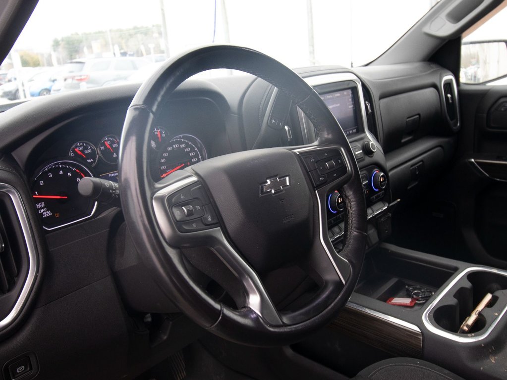 2021 Chevrolet Silverado 1500 in St-Jérôme, Quebec - 3 - w1024h768px