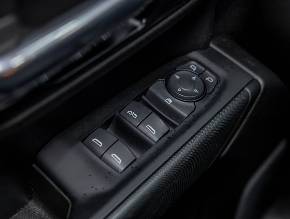 2021 Chevrolet Silverado 1500 in St-Jérôme, Quebec - 24 - w1024h768px