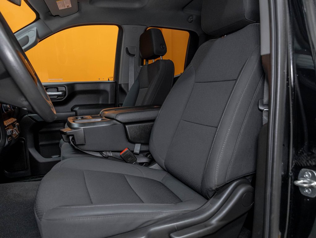 2021 Chevrolet Silverado 1500 in St-Jérôme, Quebec - 10 - w1024h768px
