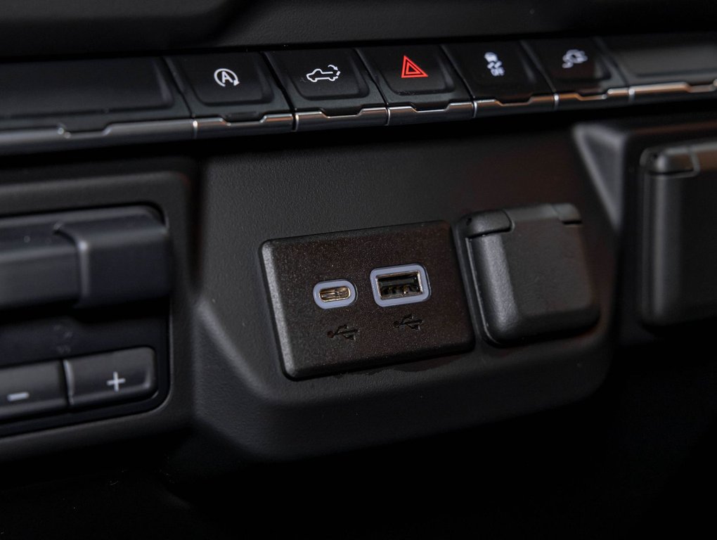 2021 Chevrolet Silverado 1500 in St-Jérôme, Quebec - 20 - w1024h768px