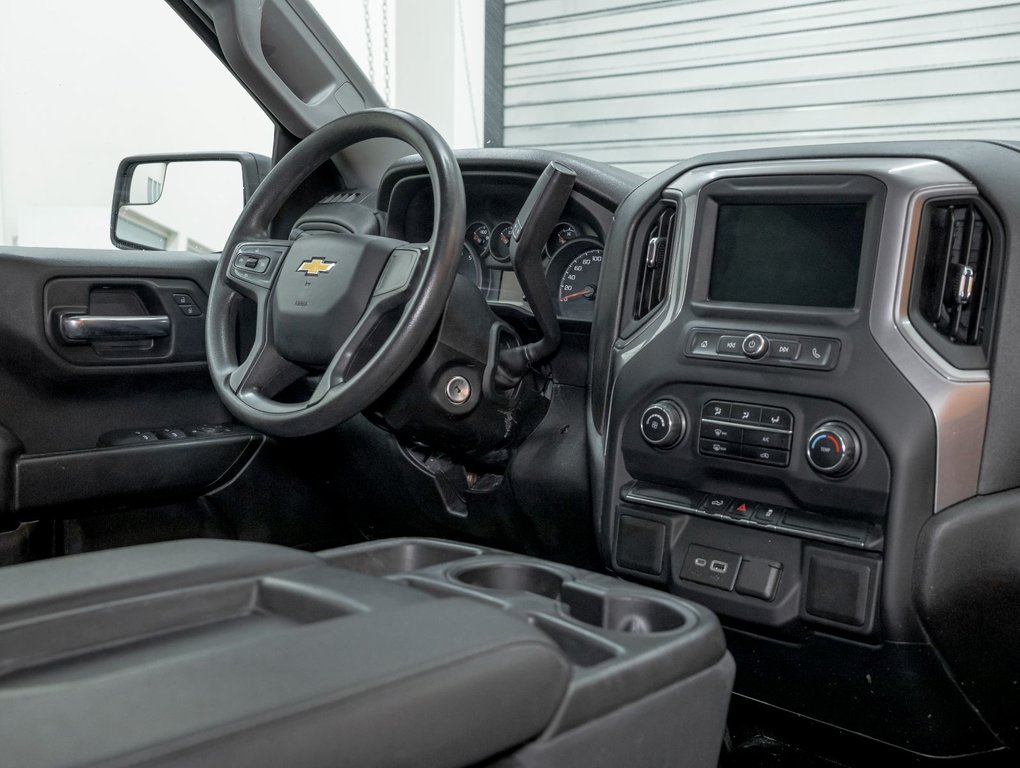 2021 Chevrolet Silverado 1500 in St-Jérôme, Quebec - 24 - w1024h768px