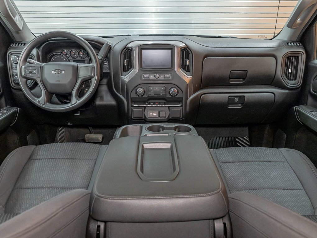 2021 Chevrolet Silverado 1500 in St-Jérôme, Quebec - 11 - w1024h768px