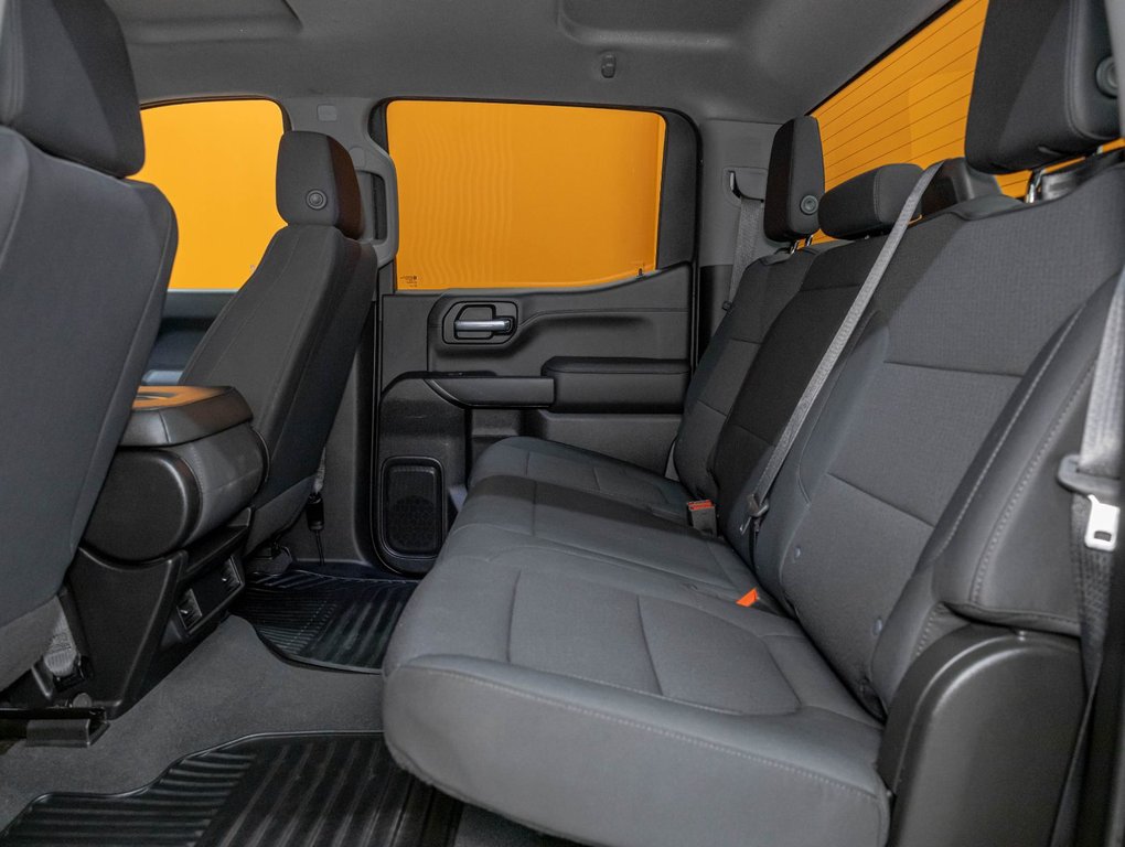 2021 Chevrolet Silverado 1500 in St-Jérôme, Quebec - 24 - w1024h768px