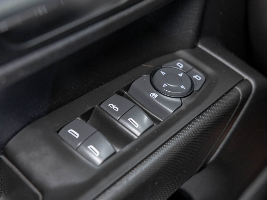 2021 Chevrolet Silverado 1500 in St-Jérôme, Quebec - 24 - w1024h768px