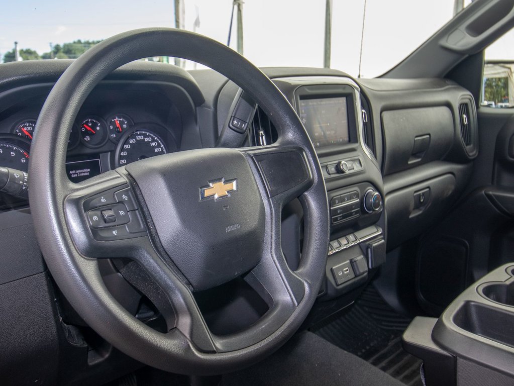 Chevrolet Silverado 1500  2022 à St-Jérôme, Québec - 3 - w1024h768px