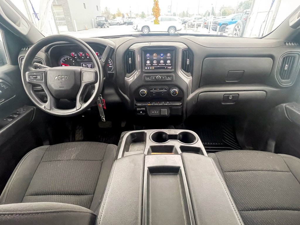 Chevrolet Silverado 1500  2022 à St-Jérôme, Québec - 10 - w1024h768px