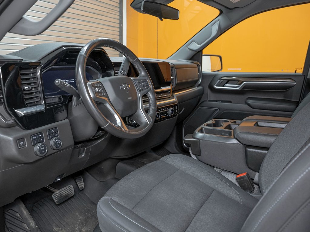 2022 Chevrolet Silverado 1500 in St-Jérôme, Quebec - 2 - w1024h768px