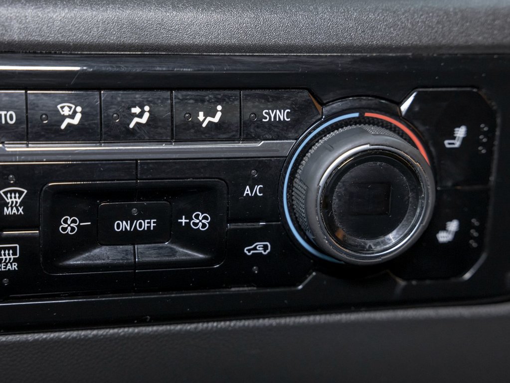 2022 Chevrolet Silverado 1500 in St-Jérôme, Quebec - 21 - w1024h768px