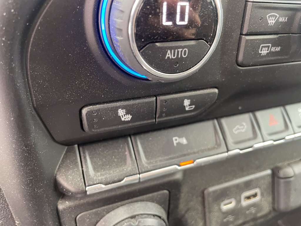 2022 Chevrolet Silverado 1500 in St-Jérôme, Quebec - 12 - w1024h768px