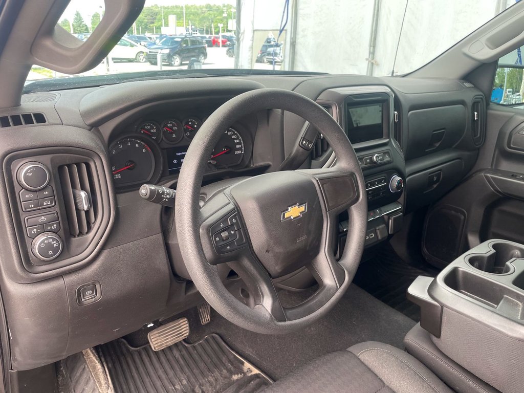 2022 Chevrolet Silverado 1500 in St-Jérôme, Quebec - 3 - w1024h768px