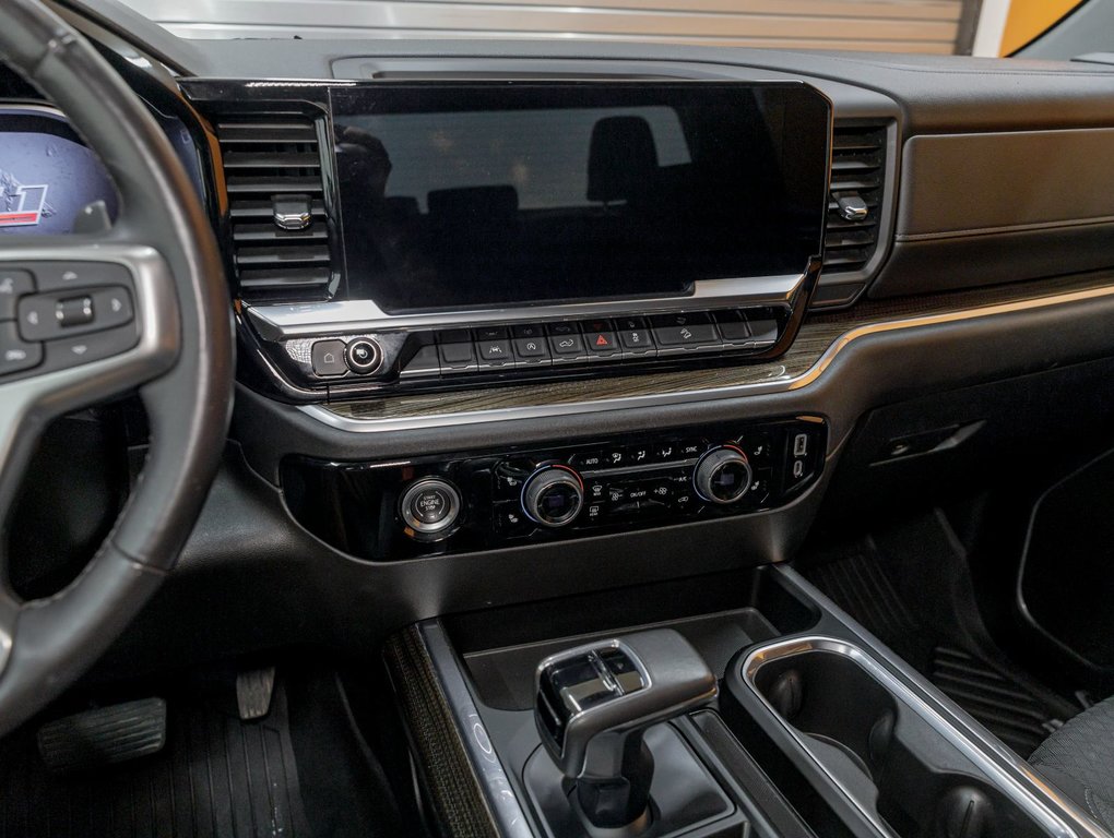 Chevrolet Silverado 1500  2022 à St-Jérôme, Québec - 20 - w1024h768px