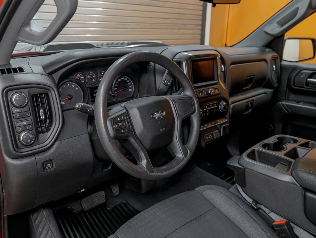 Chevrolet Silverado 1500  2022 à St-Jérôme, Québec - 2 - w1024h768px
