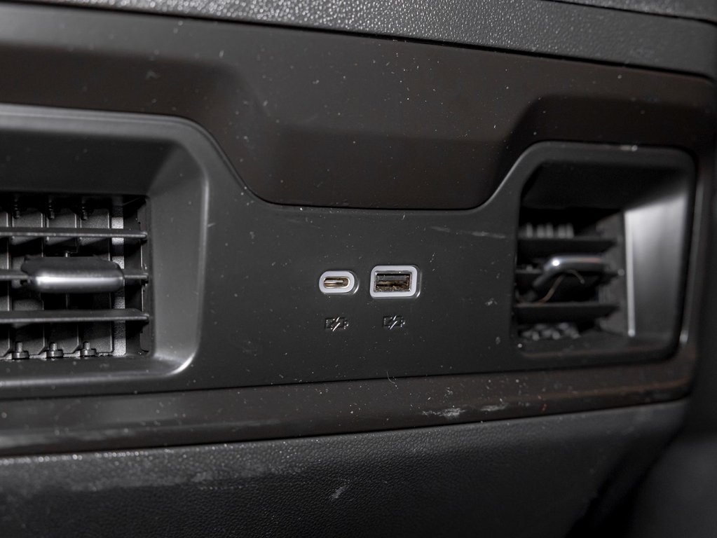 2022 Chevrolet Silverado 1500 in St-Jérôme, Quebec - 33 - w1024h768px