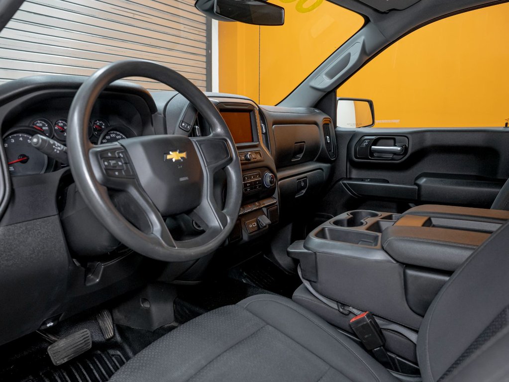 Chevrolet Silverado 1500  2022 à St-Jérôme, Québec - 2 - w1024h768px