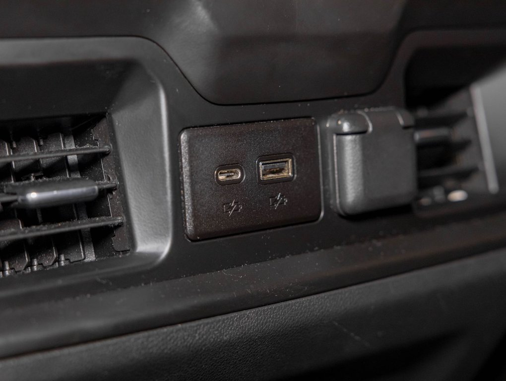 2022 Chevrolet Silverado 1500 in St-Jérôme, Quebec - 31 - w1024h768px