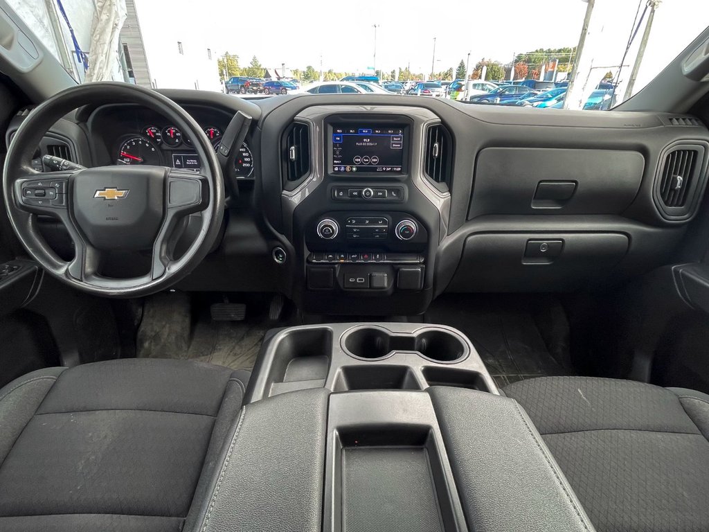 2022 Chevrolet Silverado 1500 in St-Jérôme, Quebec - 10 - w1024h768px