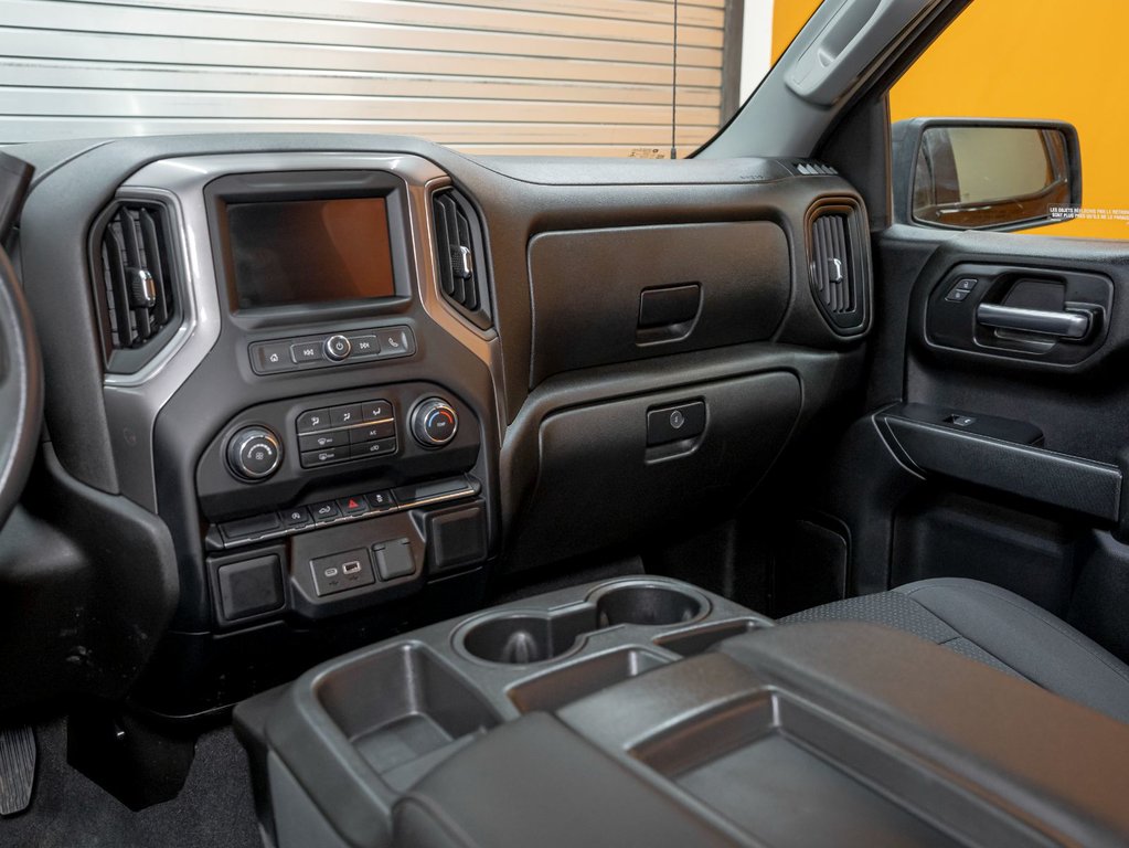 Chevrolet Silverado 1500  2022 à St-Jérôme, Québec - 17 - w1024h768px