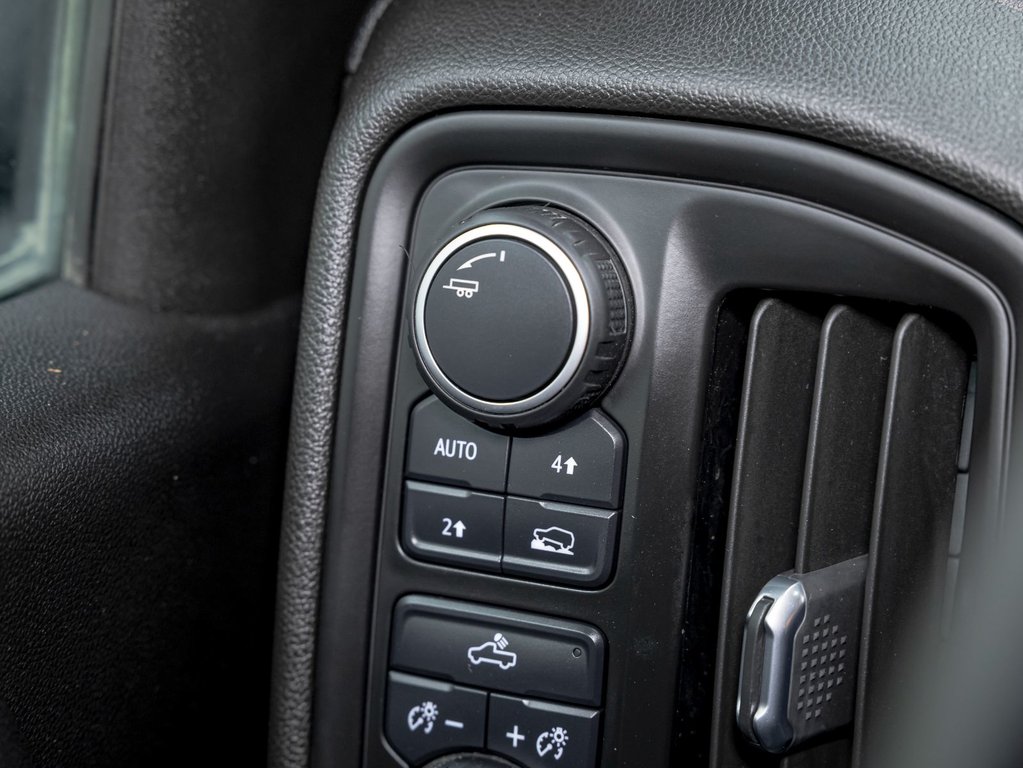 Chevrolet Silverado 1500  2022 à St-Jérôme, Québec - 22 - w1024h768px