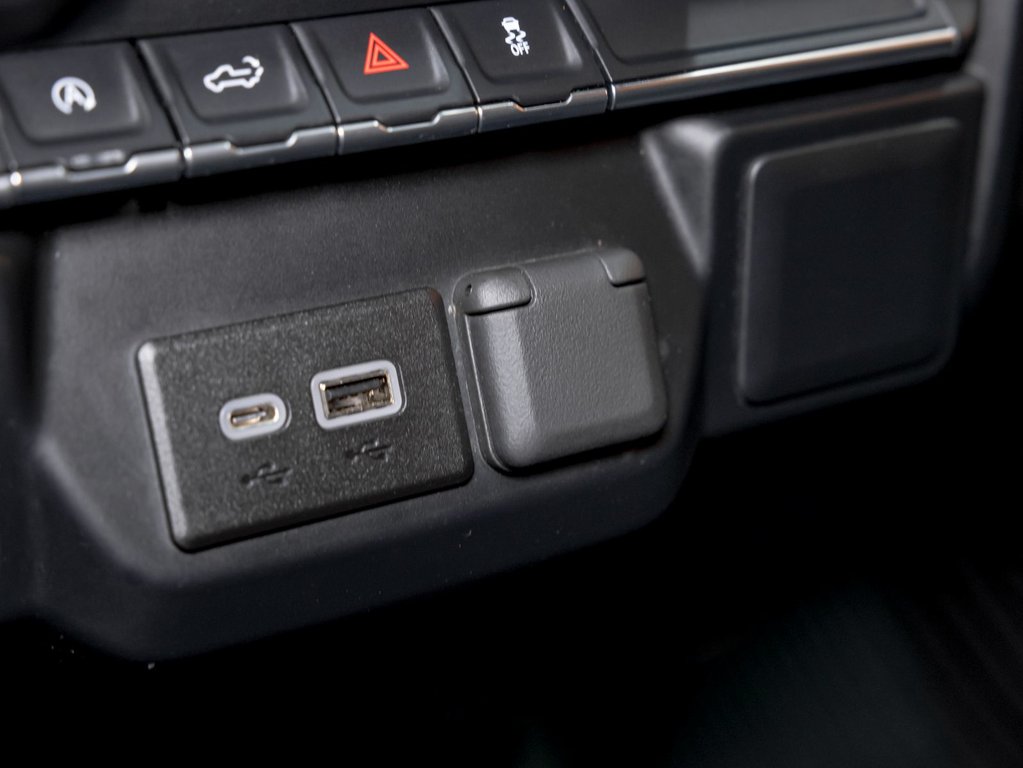 Chevrolet Silverado 1500  2022 à St-Jérôme, Québec - 20 - w1024h768px