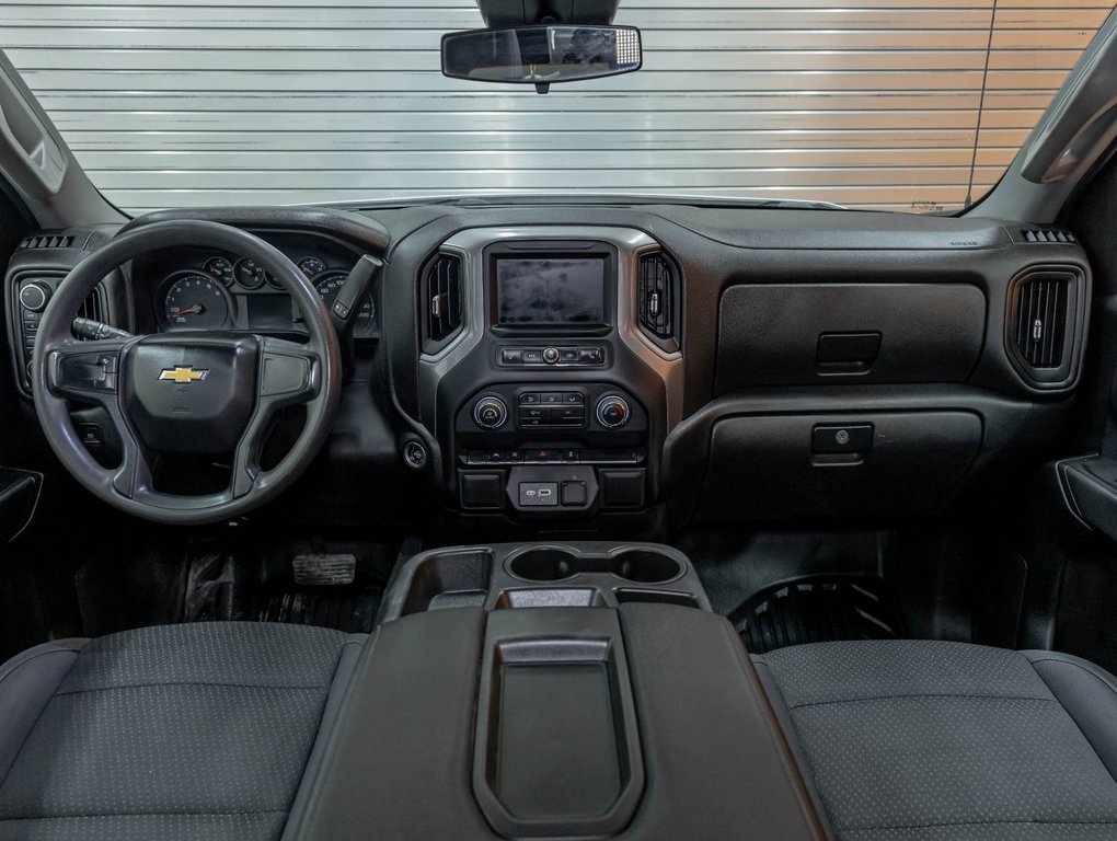 2022 Chevrolet Silverado 1500 in St-Jérôme, Quebec - 11 - w1024h768px