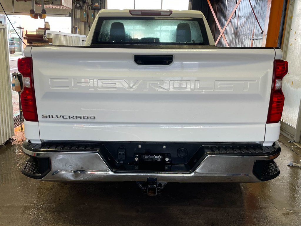 Chevrolet Silverado 1500  2022 à St-Jérôme, Québec - 6 - w1024h768px