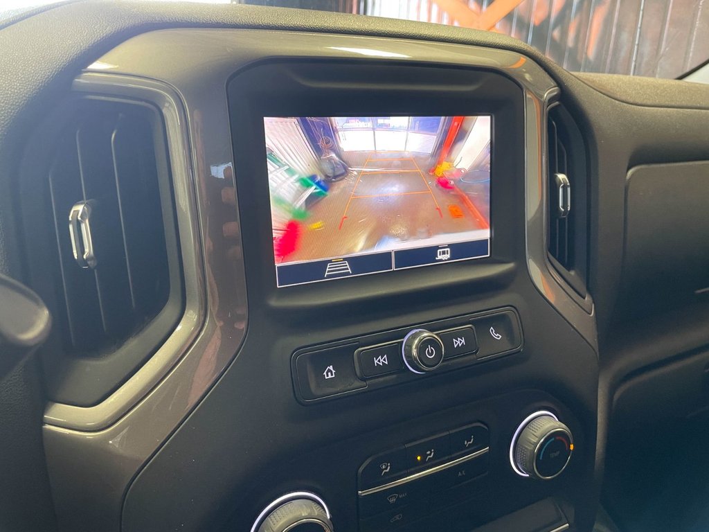 Chevrolet Silverado 1500  2022 à St-Jérôme, Québec - 12 - w1024h768px