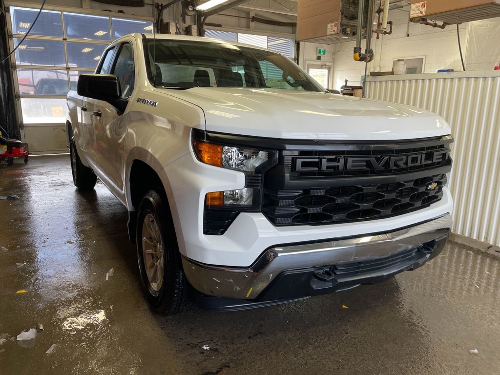 Chevrolet Silverado 1500  2022 à St-Jérôme, Québec - 9 - w1024h768px