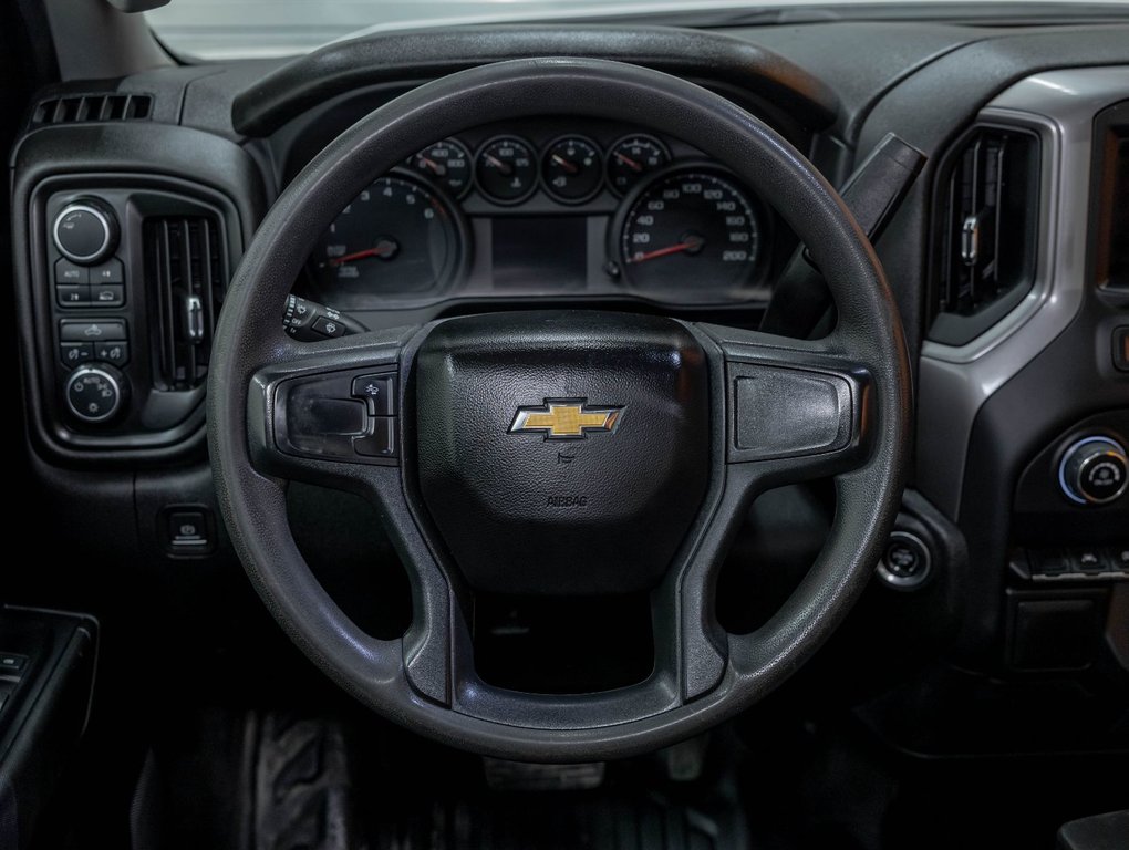 2022 Chevrolet Silverado 1500 in St-Jérôme, Quebec - 12 - w1024h768px