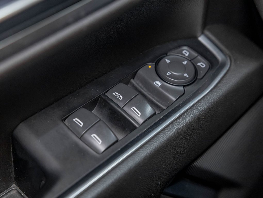 2022 Chevrolet Silverado 1500 in St-Jérôme, Quebec - 28 - w1024h768px
