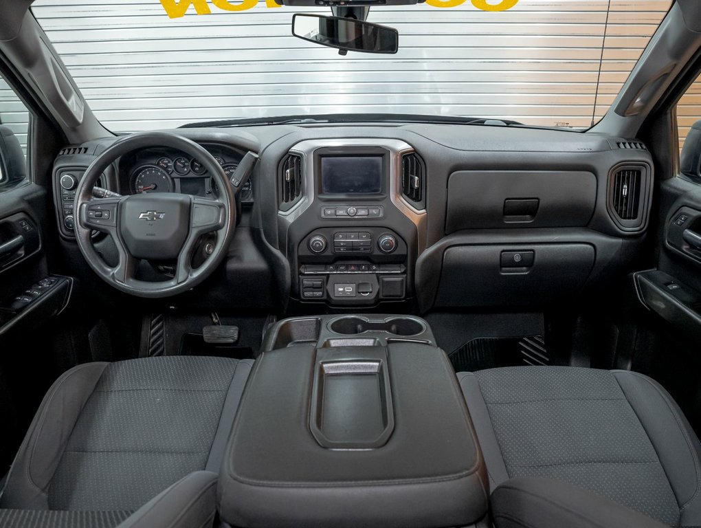 Chevrolet Silverado 1500  2022 à St-Jérôme, Québec - 11 - w1024h768px