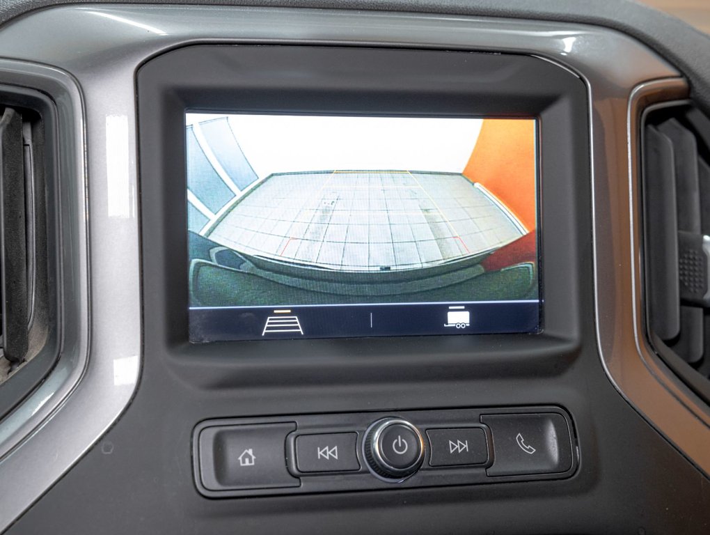 Chevrolet Silverado 1500  2022 à St-Jérôme, Québec - 16 - w1024h768px