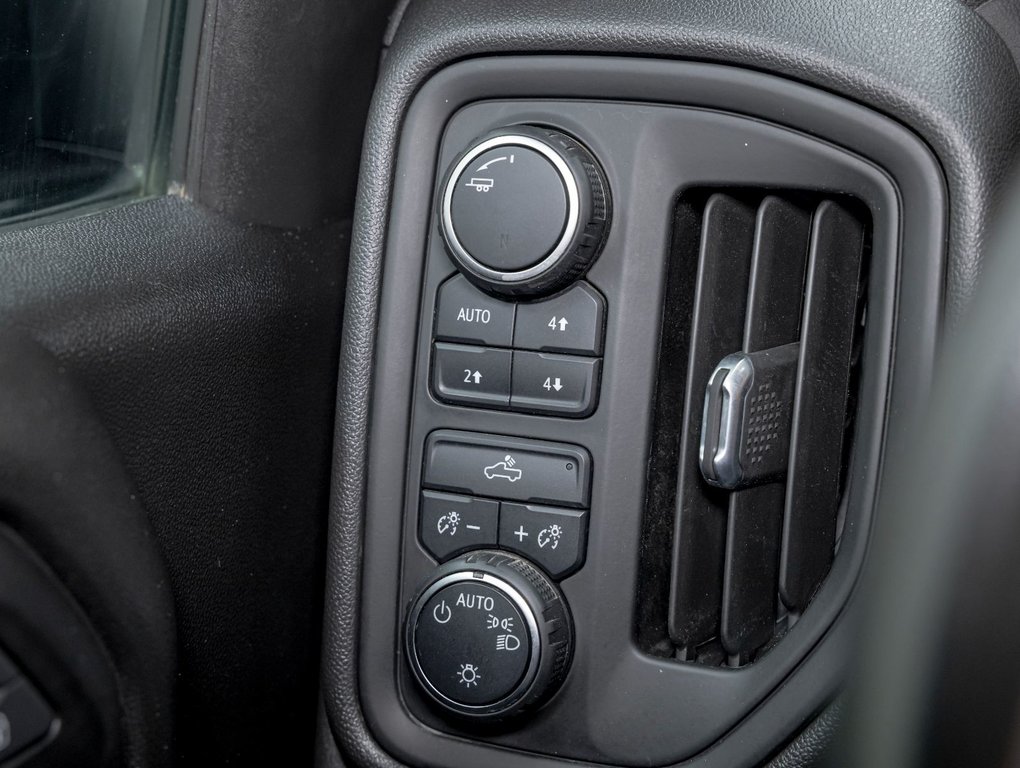 Chevrolet Silverado 1500  2022 à St-Jérôme, Québec - 23 - w1024h768px