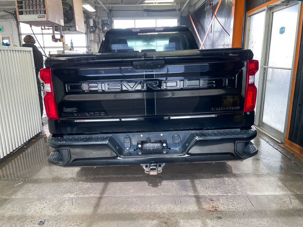 2022 Chevrolet Silverado 1500 in St-Jérôme, Quebec - 6 - w1024h768px
