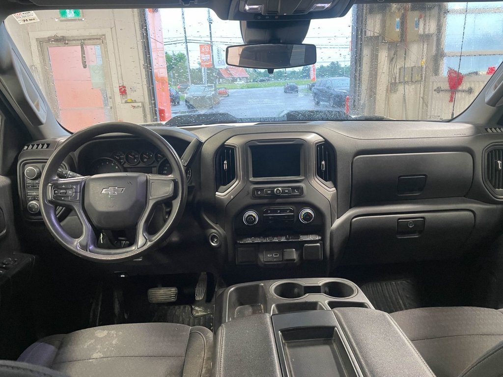 Chevrolet Silverado 1500  2022 à St-Jérôme, Québec - 10 - w1024h768px