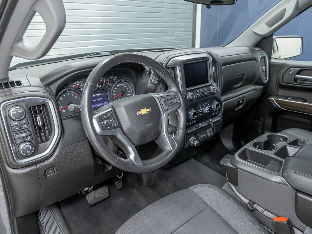 Chevrolet Silverado 1500  2022 à St-Jérôme, Québec - 2 - w1024h768px