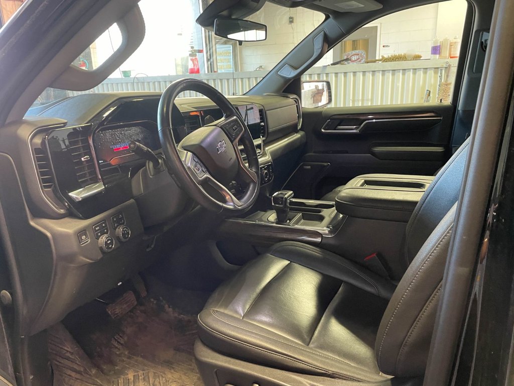 2022 Chevrolet Silverado 1500 in St-Jérôme, Quebec - 4 - w1024h768px