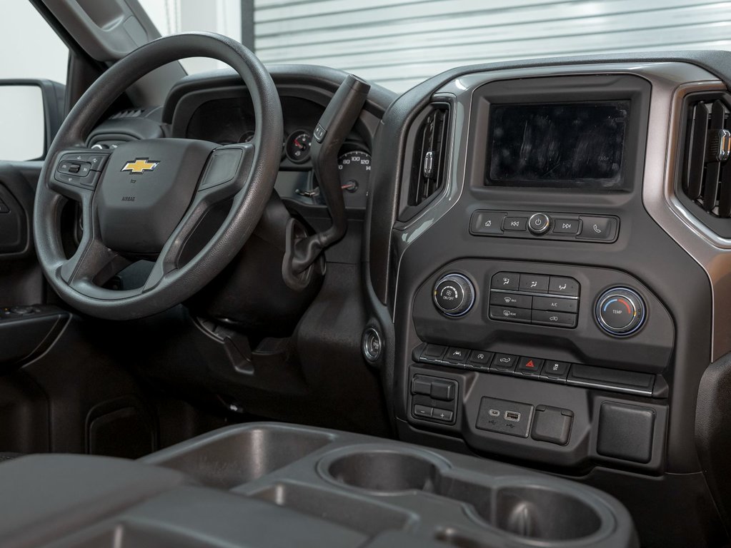 2023 Chevrolet Silverado 1500 in St-Jérôme, Quebec - 27 - w1024h768px