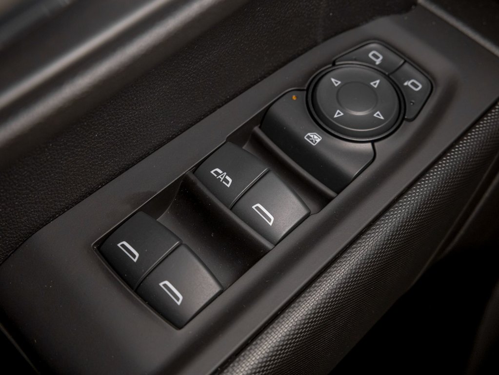 2023 Chevrolet Silverado 1500 in St-Jérôme, Quebec - 24 - w1024h768px