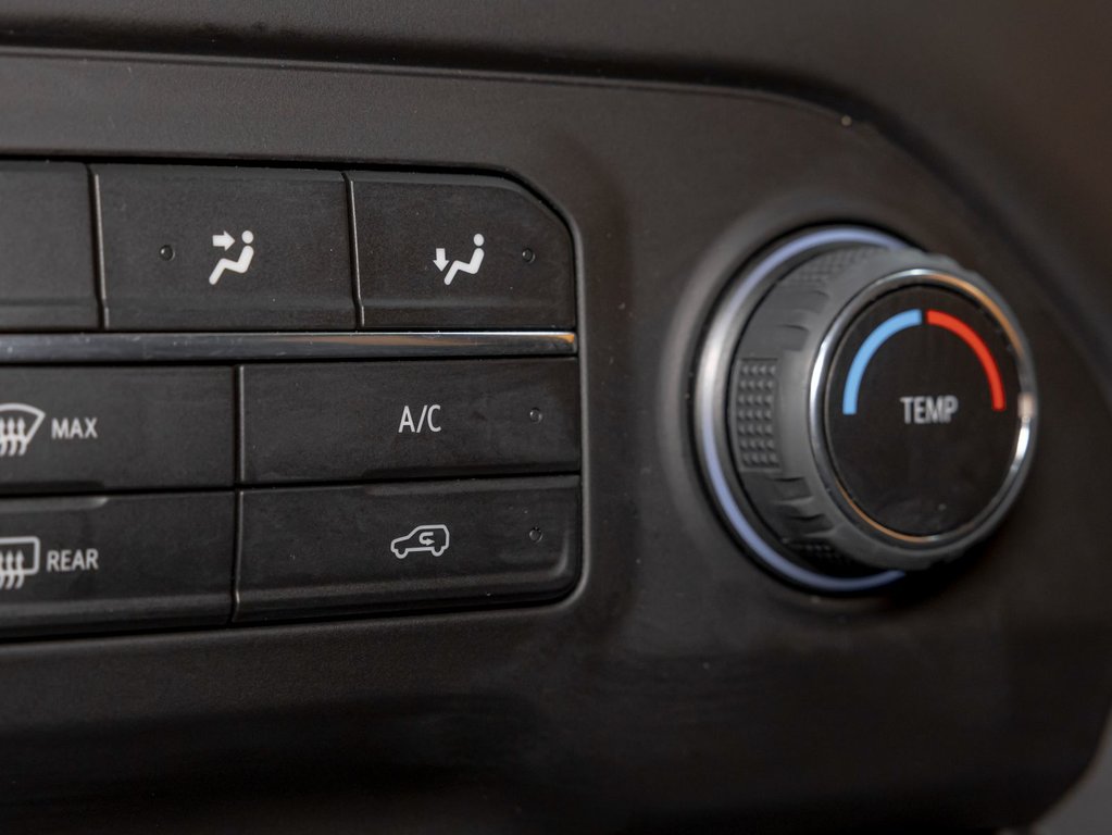 2023 Chevrolet Silverado 1500 in St-Jérôme, Quebec - 18 - w1024h768px
