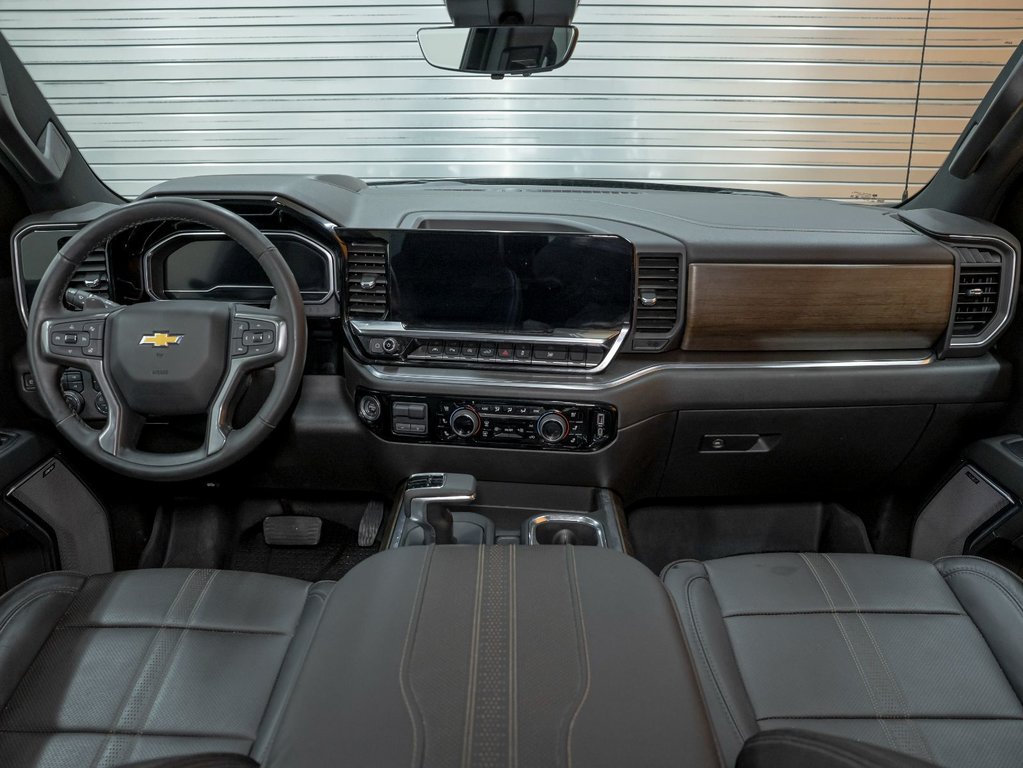 2023 Chevrolet Silverado 1500 in St-Jérôme, Quebec - 11 - w1024h768px