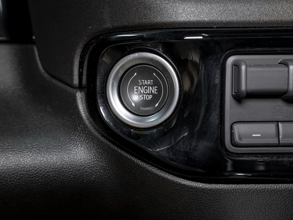 2023 Chevrolet Silverado 1500 in St-Jérôme, Quebec - 30 - w1024h768px