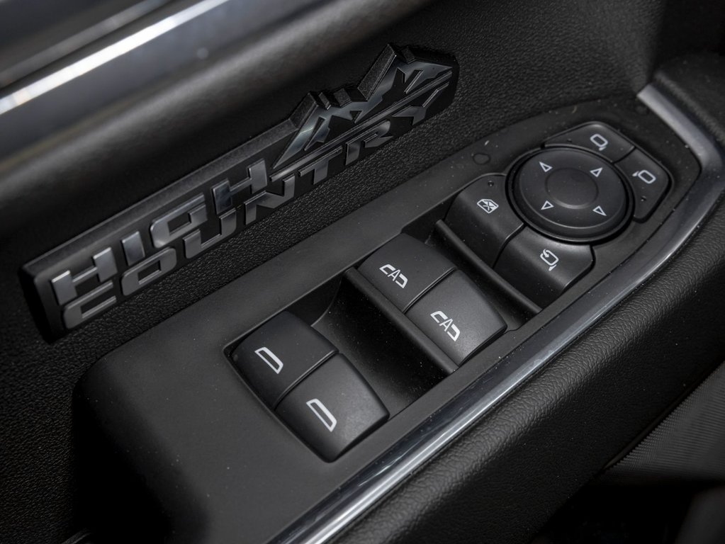 2023 Chevrolet Silverado 1500 in St-Jérôme, Quebec - 29 - w1024h768px