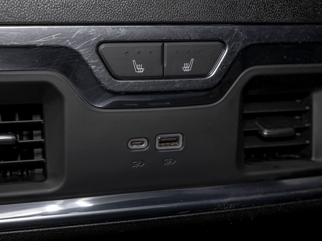 2023 Chevrolet Silverado 1500 in St-Jérôme, Quebec - 28 - w1024h768px
