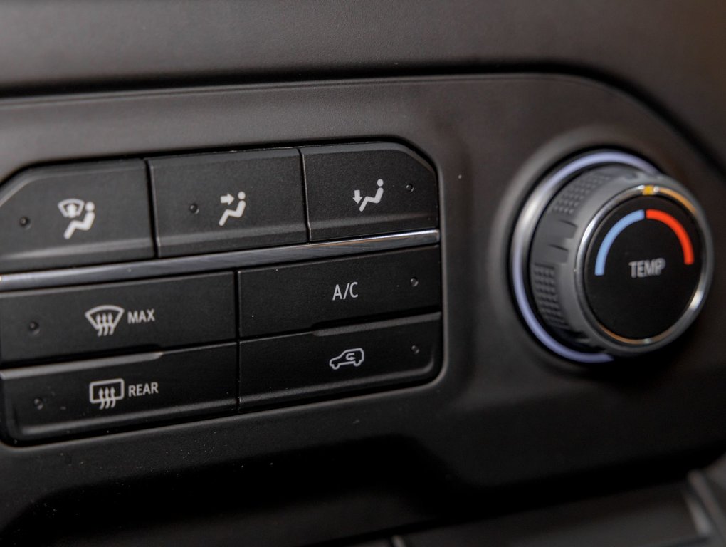 2023 Chevrolet Silverado 1500 in St-Jérôme, Quebec - 18 - w1024h768px