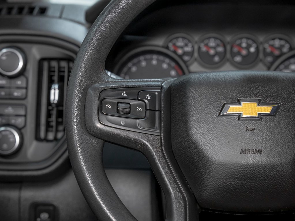 2023 Chevrolet Silverado 1500 in St-Jérôme, Quebec - 14 - w1024h768px