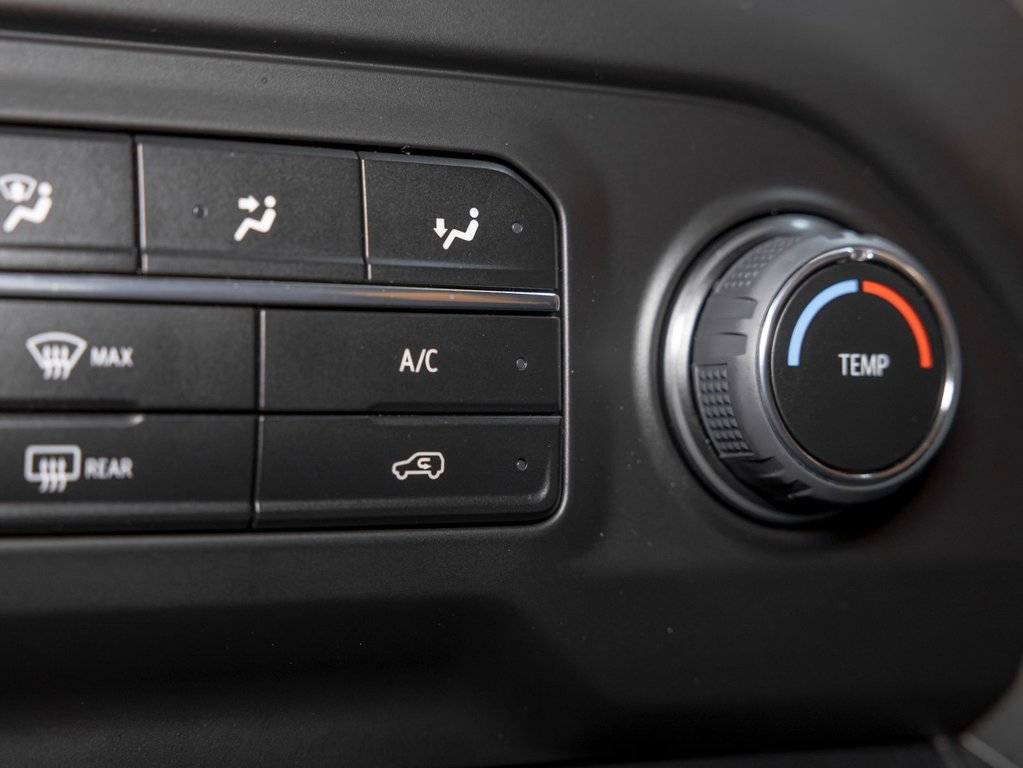 2023 Chevrolet Silverado 1500 in St-Jérôme, Quebec - 18 - w1024h768px